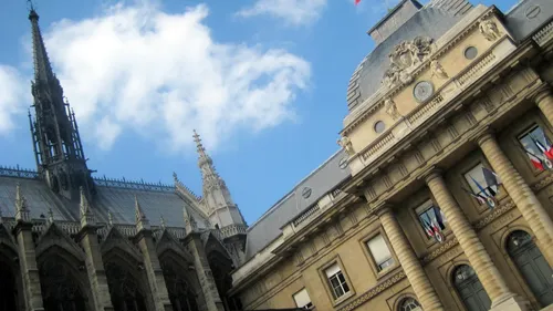 Procès du 13-Novembre 2015 : début du premier interrogatoire de...